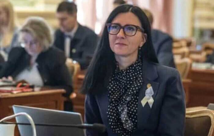 Польській депутатці висунули звинувачення після образи українського таксиста