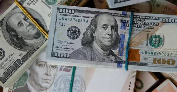 Паніку можна відкинути? Економіст спрогнозував курс гривні в Україні