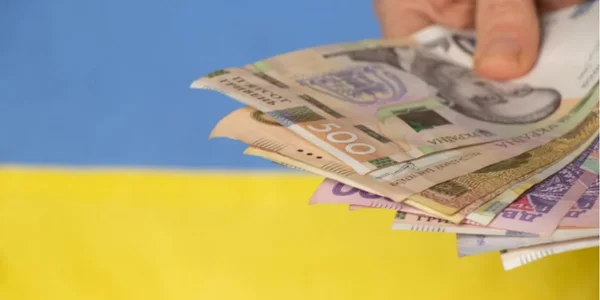 Українцям підвищать пенсії: Коли і кому доплатять 1,5 тис. грн