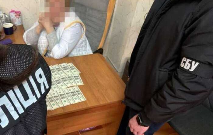 В Одесі депутатку Торбинську викрили на хабарі 8 тисяч доларів за землю: їй загрожує до 10 років ув’язнення