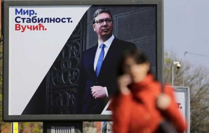 У Сербії повертають обов’язкову військову службу