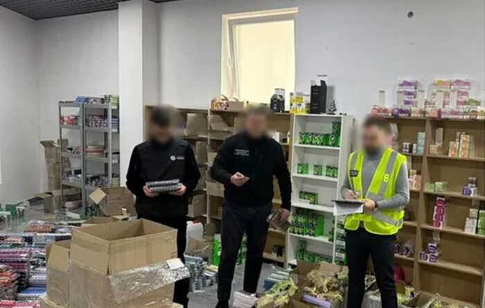 Підпільний бізнес на мільйони: на Хмельниччині викрили виробників контрафактних електронних сигарет