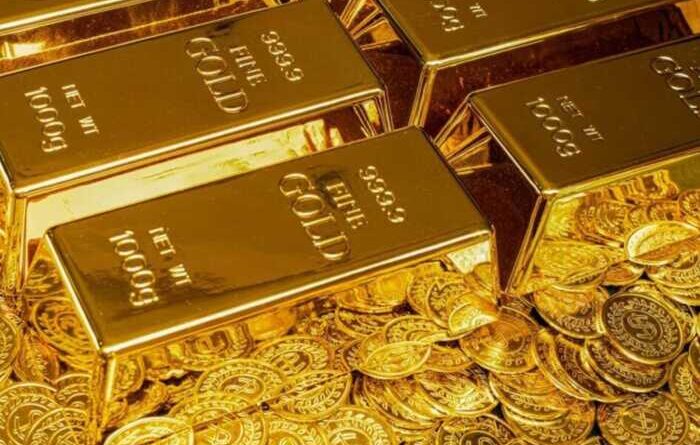 Ціни на золото вперше перевищили 4,7 тисячі доларів