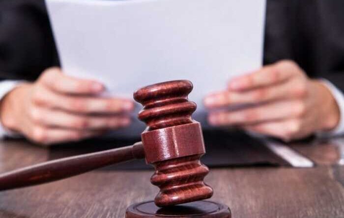 Отримувала виплати, маючи квартиру: суд зобов’язав жінку-переселенку повернути 104 тисячі гривень