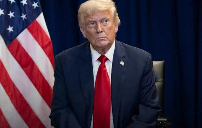 Трамп придбав облігації Netflix і Warner Bros після оголошення про їхнє злиття