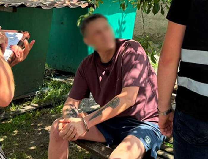 Сина мера Прилук Попенко, підозрюваного у збуті наркотиків, повернули на керівну посаду в дитячій спортшколі
