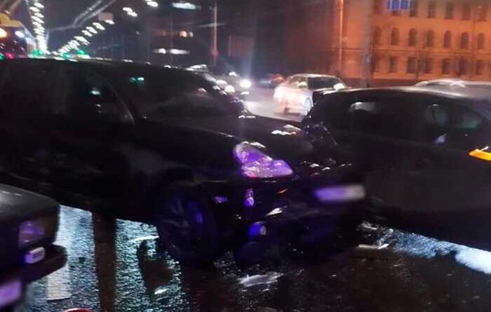 У Києві п’яний водій Porsche влаштував ДТП і відкрив стрілянину