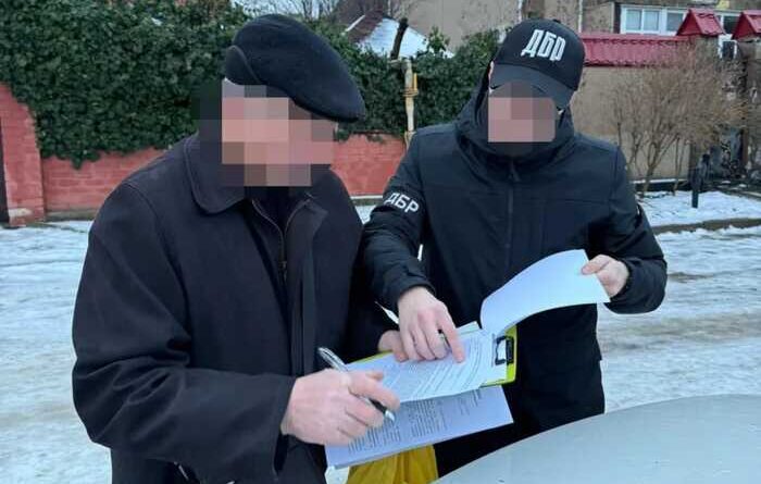 Правоохоронці викрили колаборанта, який допомагав росіянам будувати логістику на Херсонщині