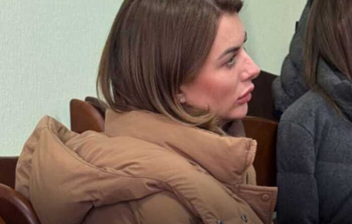 Сумка за третину річного доходу: депутатка Мар’яна Головко прийшла на суд чоловіка з аксесуаром за 18 тисяч