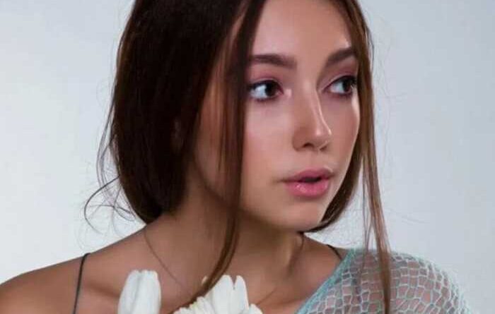 Донька зрадника Медведчука отримала паспорт РФ і навчається на магістратурі під прізвищем матері