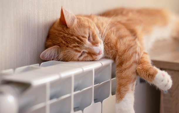 Українцям можуть вимкнути опалення раніше, ніж зазвичай: Що відбувається