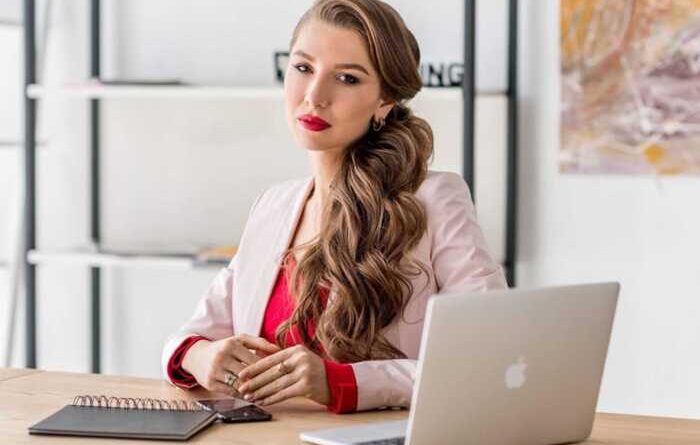 Alyona Dehrik-Shevtsova under NSDC sanctions but with an FCA license: how a figure in a billion-dollar money-laundering case gained access to the UK financial market