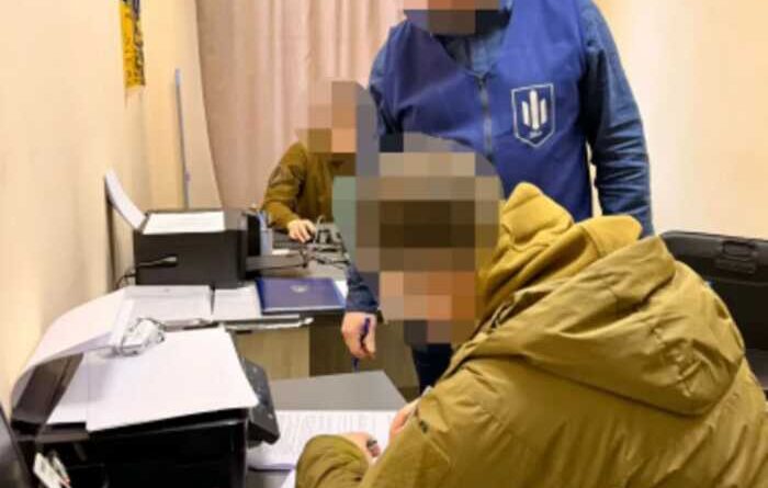 У Хмельницькому ексслідчого підозрюють у привласненні 2,5 мільйона гривень речових доказів