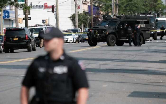 У Мічигані автомобіль врізався у будівлю синагоги, після чого спалахнула пожежа
