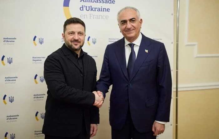 Зеленський зустрівся з принцом Ірану Резою Пехлеві у Франції
