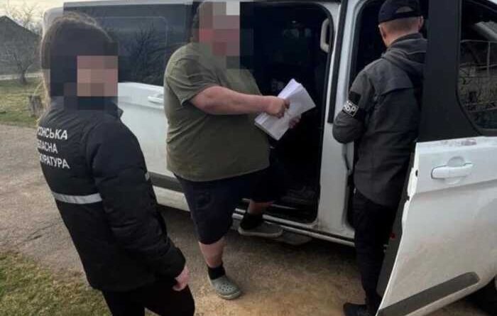 Незаконна вирубка на 8 мільйонів: трьом посадовцям лісового господарства Херсонщини повідомлено про підозру