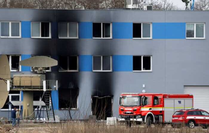 У Чехії затримали підозрюваних у підпалі оборонного заводу