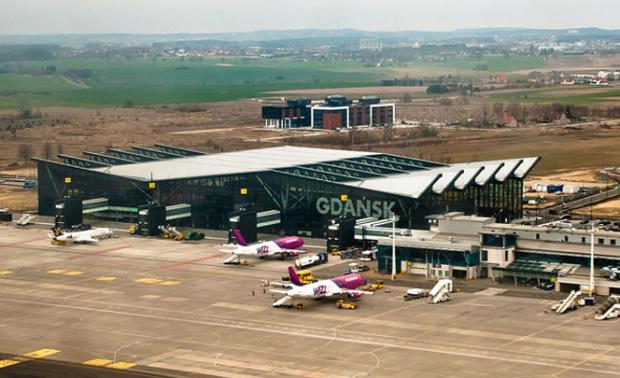 "Прикордонники втрутилися": Жінку не випустили з країни та оштрафували через жарт в аеропорту