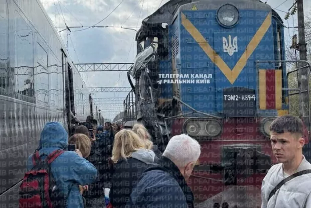 Зіткнення "Інтерсіті" та тепловоза: "Укрзалізниця" назвала винуватця (відео)