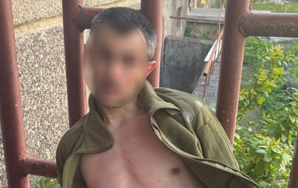 У Львові затримали чоловіка, який влаштував стрілянину в багатоповерхівці (фото, відео)