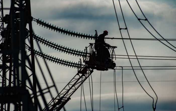 Екстрені відключення світла запроваджено у Києві та інших областях