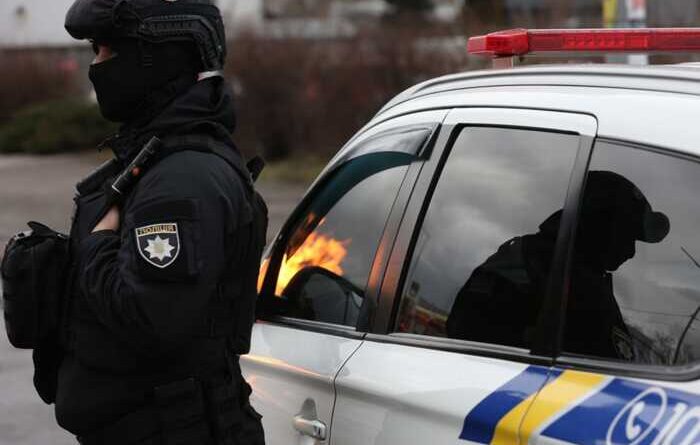 Псевдо‑СБУ і вимагання 60 тисяч доларів: на Хмельниччині діяло угруповання з «Мости», «Скіфів Поділля» та рецидивіста Геселева