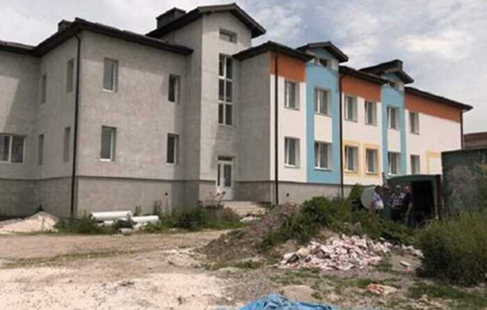 Ексдиректор підрядної фірми отримав умовний термін за привласнення 14,8 мільйона гривень на будівництві школи