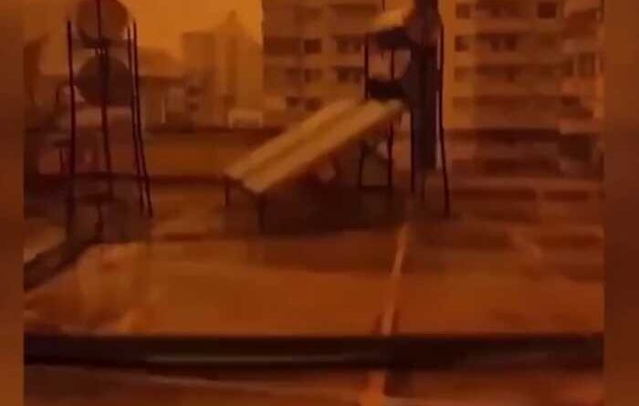 Піщана буря накрила Анталію: різко погіршилася видимість