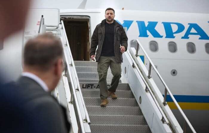 Зеленський прибув з візитом до Стамбула