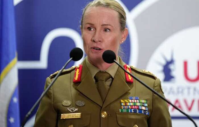 В Австралії призначили першу в історії жінку на чолі сухопутних військ