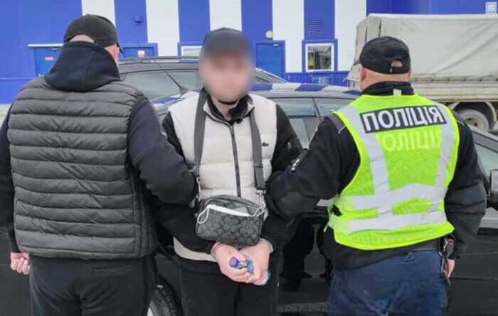 Цинічна афера: шахрай ошукав матір полеглого військового на понад 1 мільйон гривень