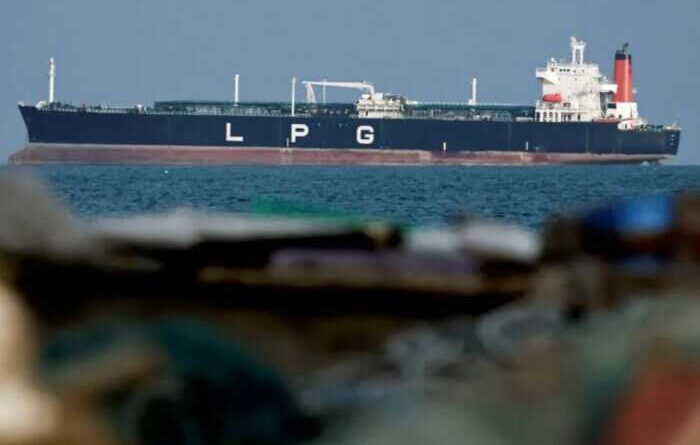 Китайський танкер під санкціями перетнув Ормузьку протоку під блокадою США