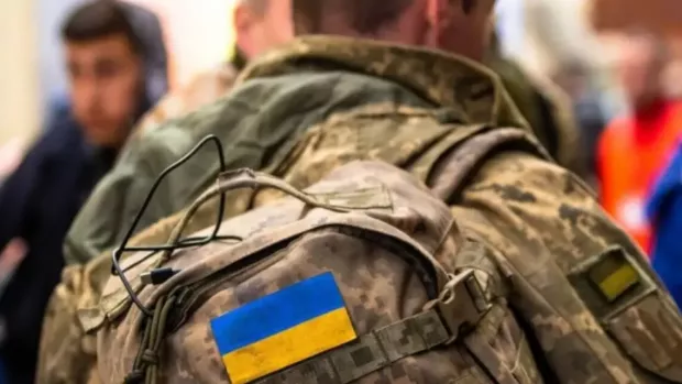Чи обов'язково військовим оцифровувати трудові книжки: Ось як зараховуватиметься стаж