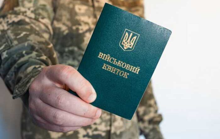 Втеча з «буса» в Одесі: мобілізовані розбили скло й задули салон газом — ТЦК