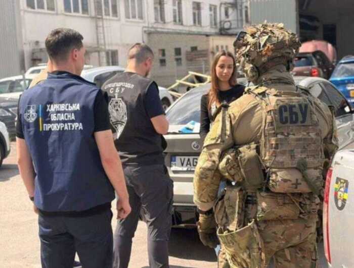Від погромів аптек до контрабанди на ЗСУ: СБУ оголосила підозру скандальній харківській блогерці Ані Кривуць