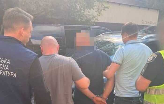 «Бронь» за 200 тисяч: на Київщині затримали депутата та заступника голови Бородянської селищної ради