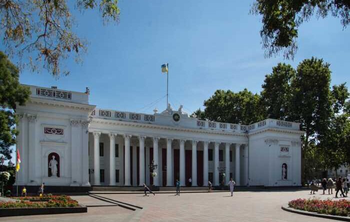 Без аукціону за 6,5 мільйона: мерія Одеси віддала підряд на демонтаж у пологовому будинку №5 знайомій фірмі