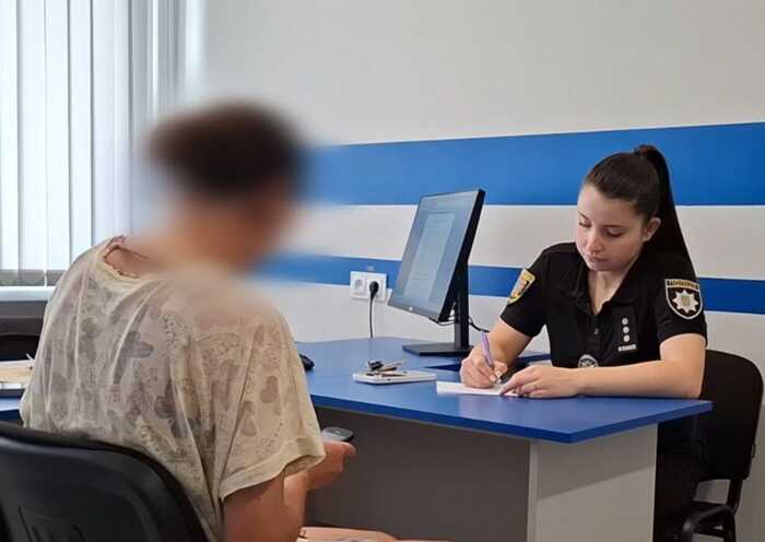 На Одещині поліцейські затримали матір за катування 5-річного сина