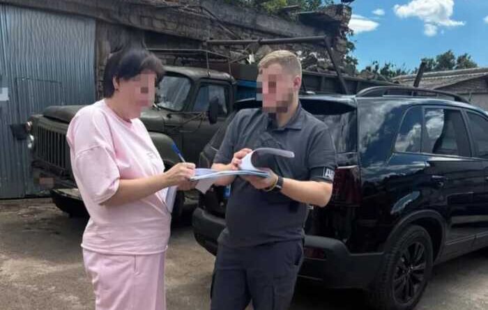 Майже три роки не служила, але отримала 1,3 мільйона гривень: на Запоріжжі викрили корупційну схему