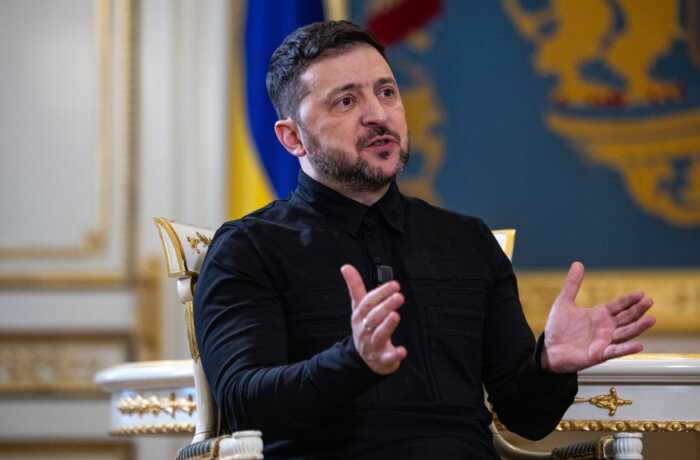 Після конфлікту навколо Міноборони Зеленський провів переговори з Федоровим і Сирським