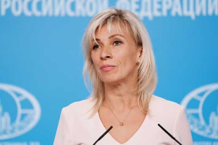 Дипломатичне дно у Москві: Захарова відмовилася потиснути руку послу Німеччини через відео про паливну кризу