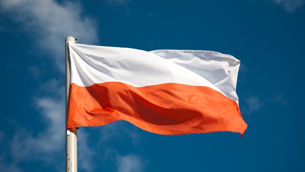 Біженцям на замітку! Темпи зростання зарплат у Польщі впали до мінімуму за 5 років - чого чекати далі
