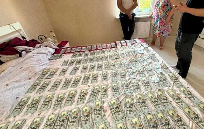 14 мільйонів готівкою: на Харківщині викрили лікарів на схемі з фіктивними інвалідностями