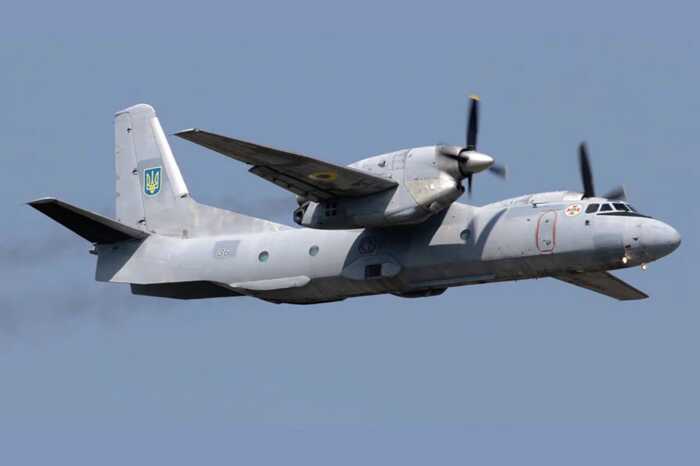 Український Ан-32 вилетів із Чернівців і приземлився в Молдові — ЗМІ