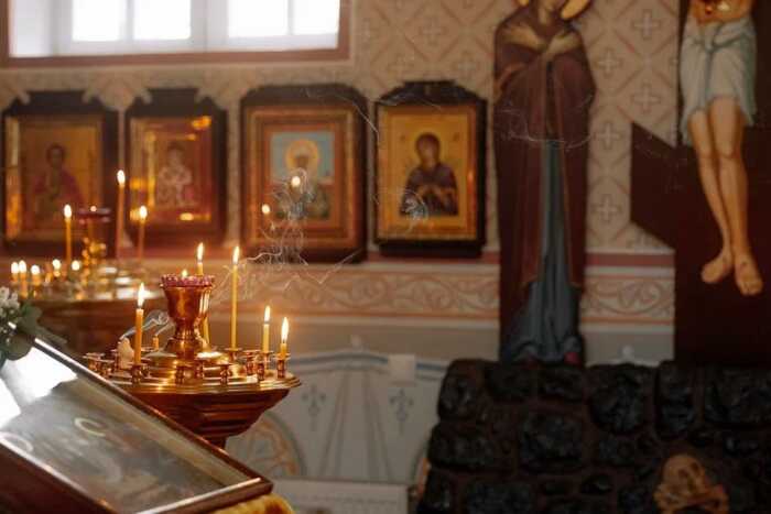 У Львові під час богослужіння чоловік напав на священика: його затримали парафіяни