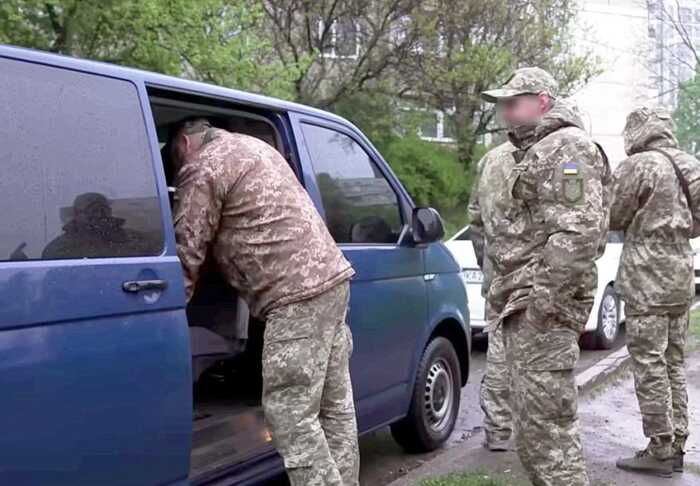 ТЦК мобілізував із робочого місця співробітника телеканалу «Інтер», який працює у телемарафоні — ЗМІ